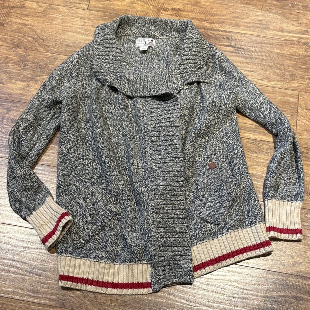 Roots Cabin Gray Cardigan with Red and Cream Accents